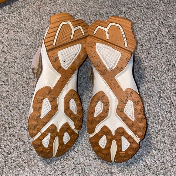 Rax’s waterproof, lightweight hiking boots - Picture 6 of 8